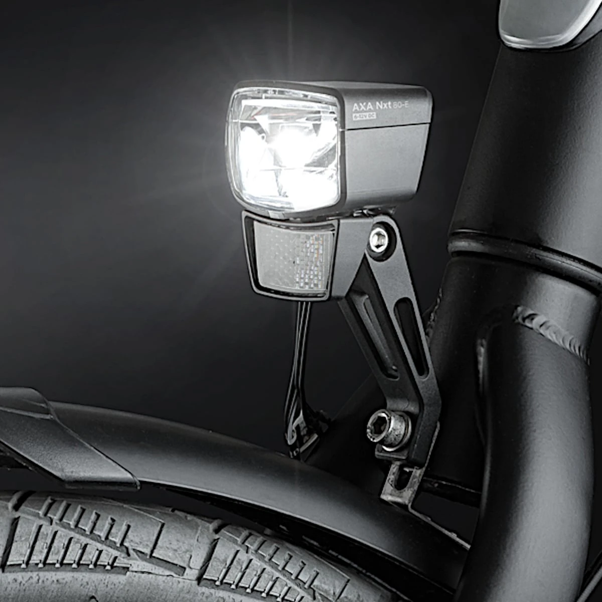 AXA NXT 80 E-Bike LED Front Light 80 Lux 6 AXA NXT 80 E-Bike LED Front Light 80 Lux - Billede 4