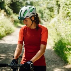 Endura GV500 JERSEY Women’s Short-Sleeved Gravel Jersey 10 Endura GV500 JERSEY Women’s Short-Sleeved Gravel Jersey -Rimber Butik FA8BA8821FC0DF6D96C54FBB67EBCAB4